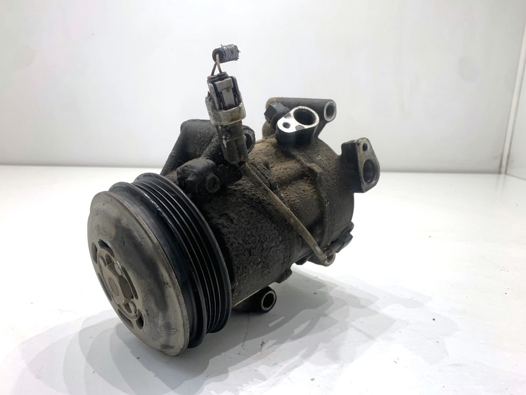 [STARK-889477] Compresor de aire acondicionado Toyota Yaris (P13) 1.3 73 kW 99 CV