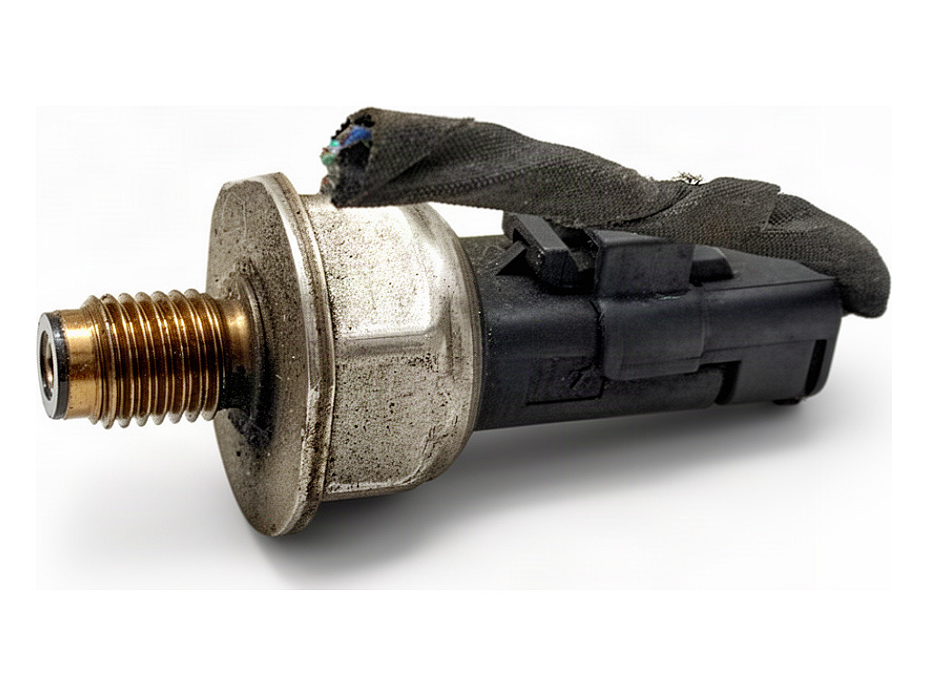 [STARK-970441] Sensor de presión de combustible Ford Mondeo IV (BA7)
