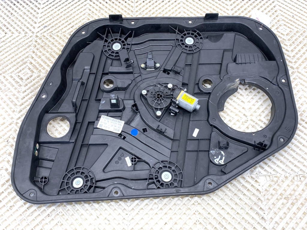 [STARK-894353] Elevador de ventanilla delantero derecho Hyundai Tucson (TL, TLE) 2015-2022