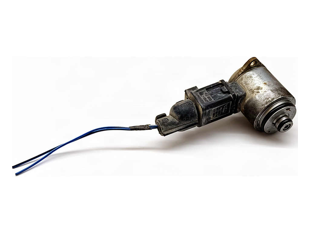 [STARK-956742] Regulador de presión de combustible PORSCHE PANAMERA