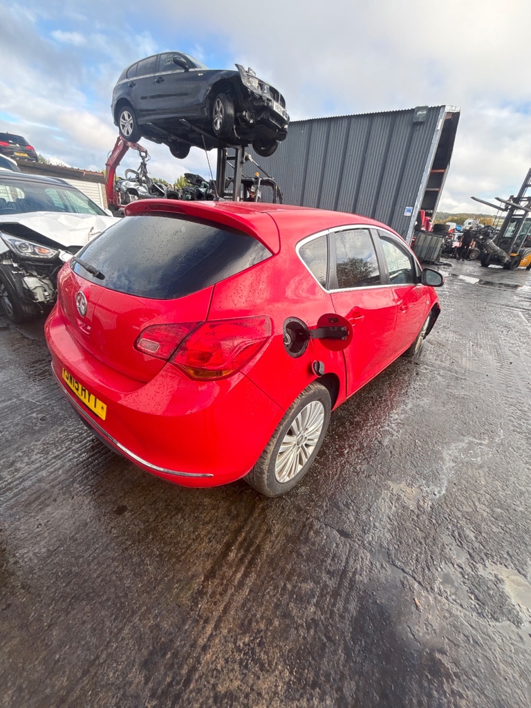 [EPE-143288] Bomba de combustible con aforador Opel Astra J