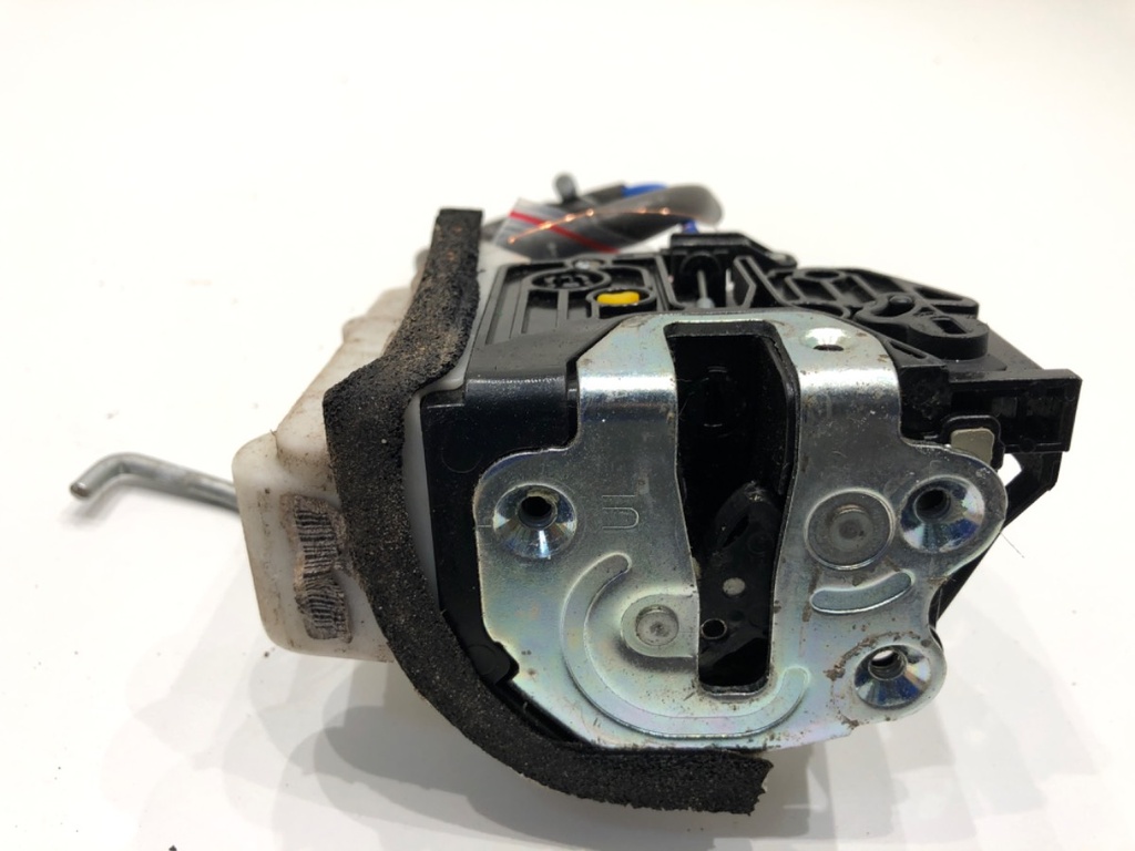[STARK-908396] Cerradura de puerta trasera izquierda KIA RIO III (UB) 2011-2017