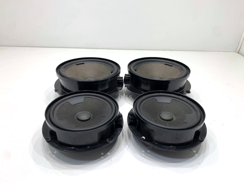 [STARK-912218] Altavoz VW Passat B8 Variant (3G5, CB5) 2.0 TDI 110 kW 2014-2022
