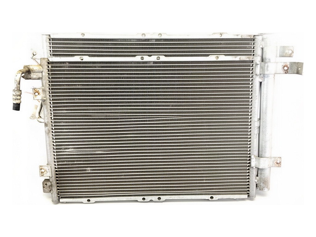 [STARK-958171] Condensador de aire acondicionado Kia Sorento I