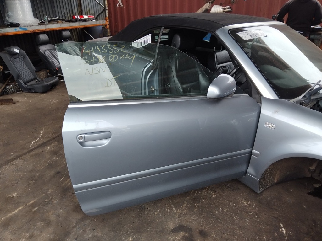 [MTD-529190] Puerta delantera derecha Audi A4 B7 8HE