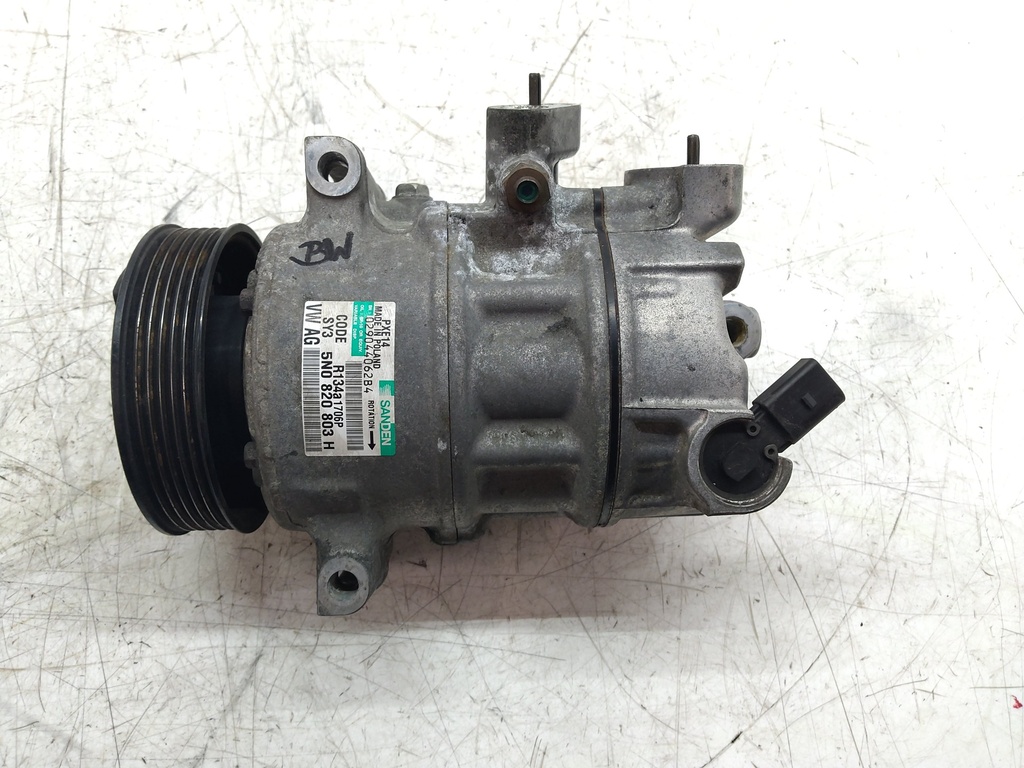 [MTD-549262] Compresor de aire acondicionado VW Golf