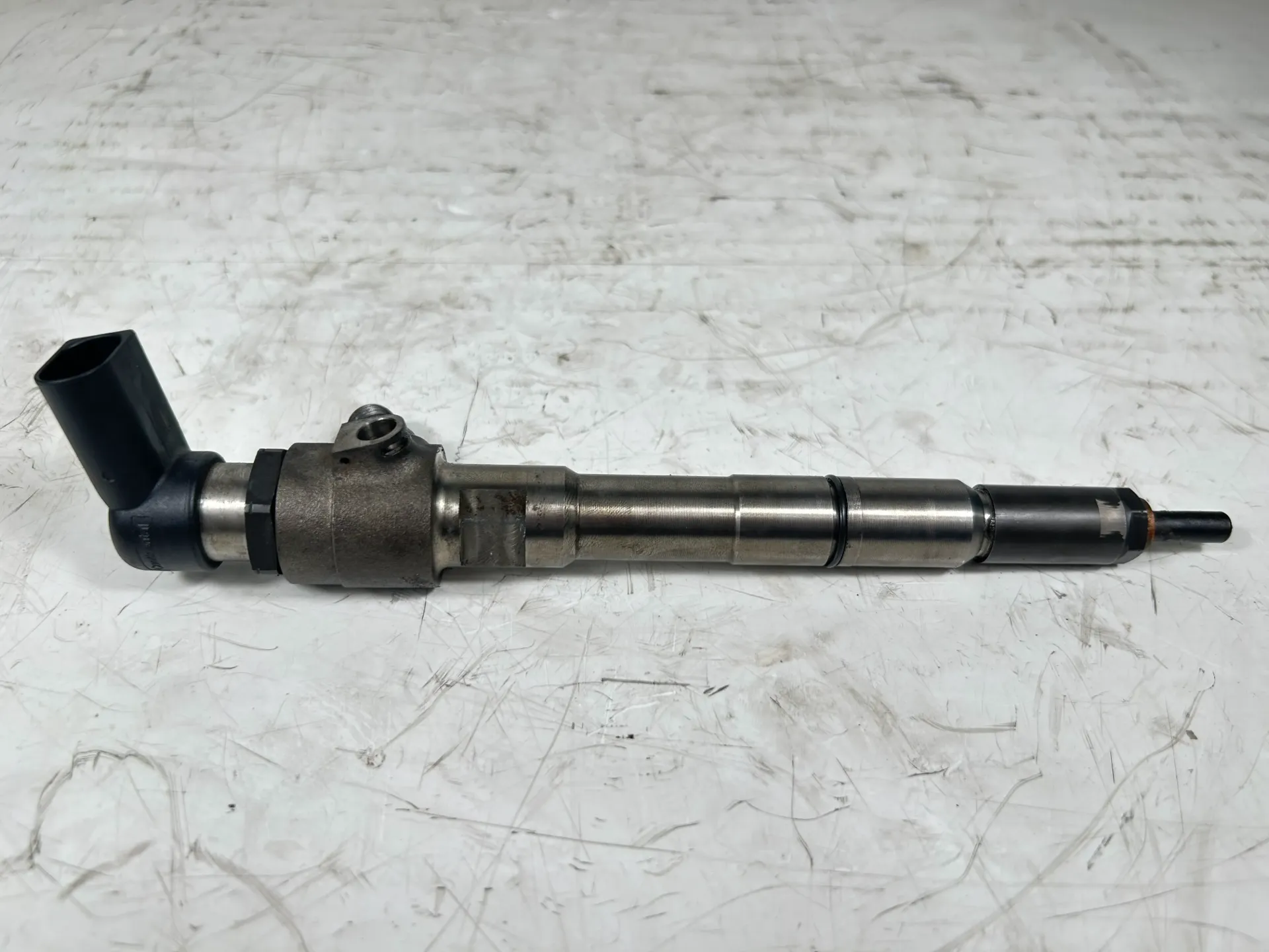 [1001033] Inyector VW Polo 1,6 TDI CAY CAYB 03L130277B