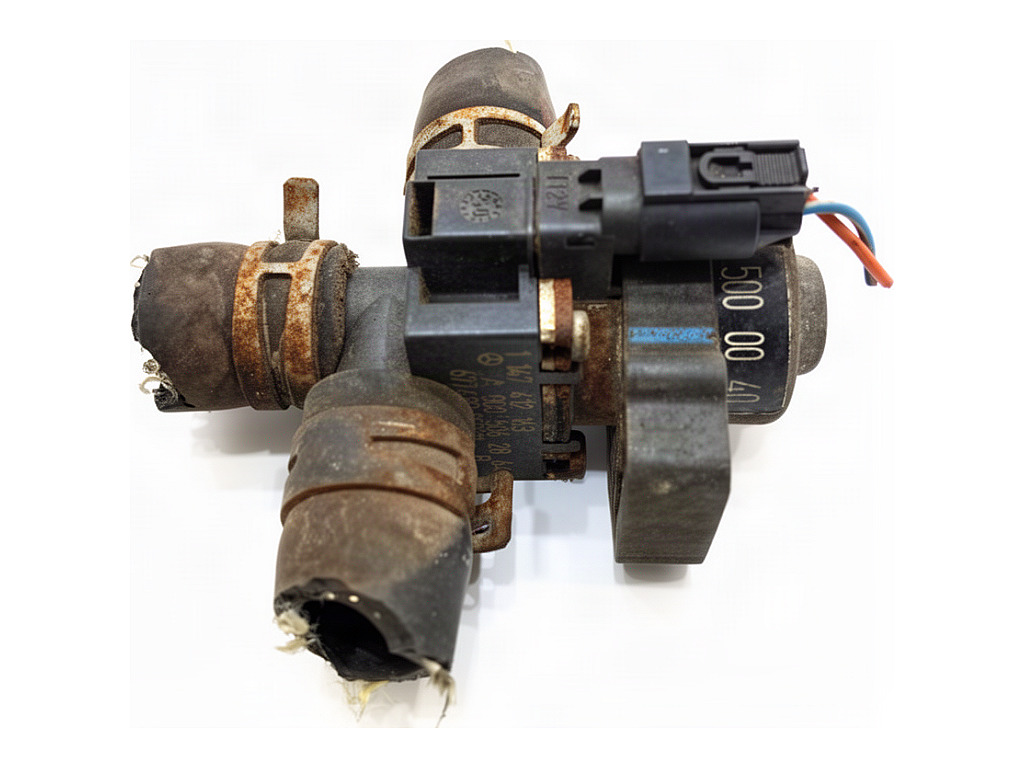 [STARK-973123] Bomba de agua auxiliar Mercedes-Benz Clase GL (X164)