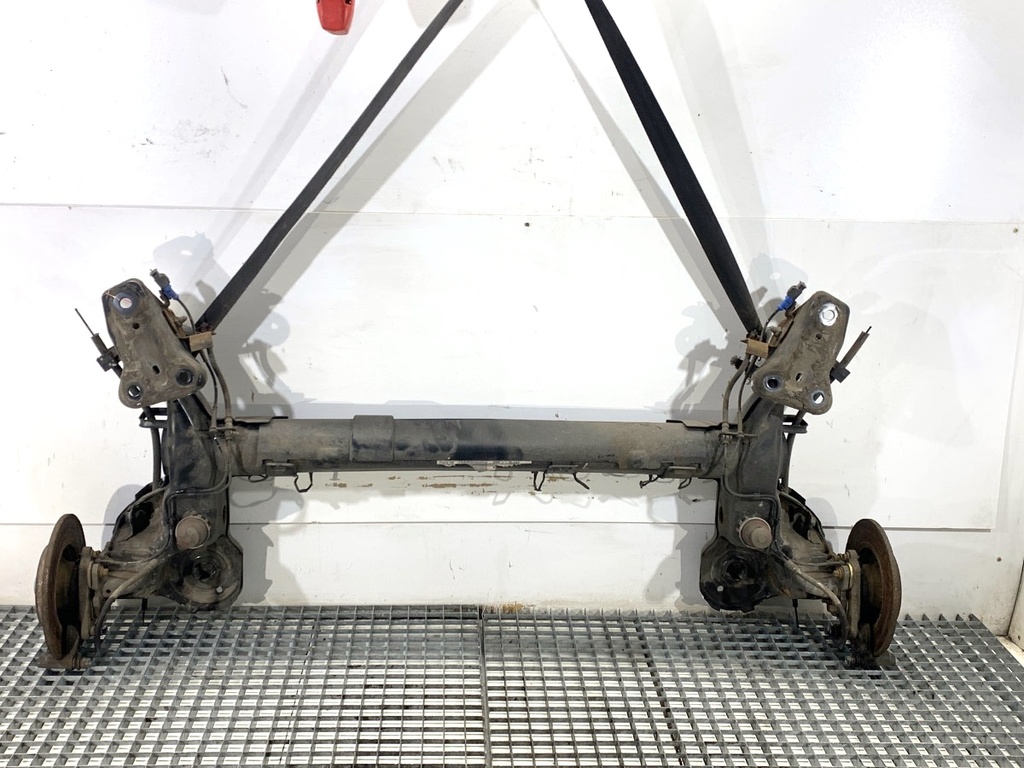 [STARK-876058] Viga trasera PEUGEOT 2008 I (CU_) 2013-2022 1.2 THP 130 / PureTech 130