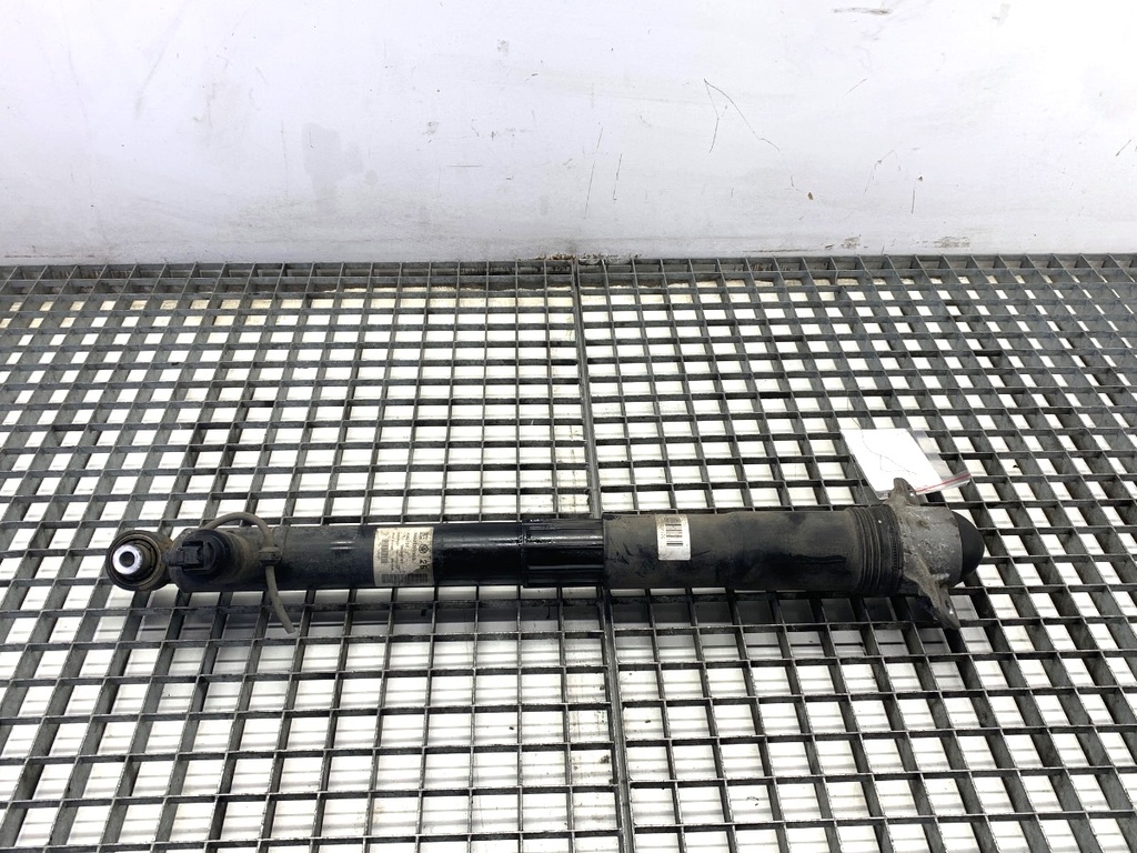 [STARK-876562] Amortiguador trasero derecho CUPRA Formentor (KM7) 2.0 TSI 4Drive 2020-2022