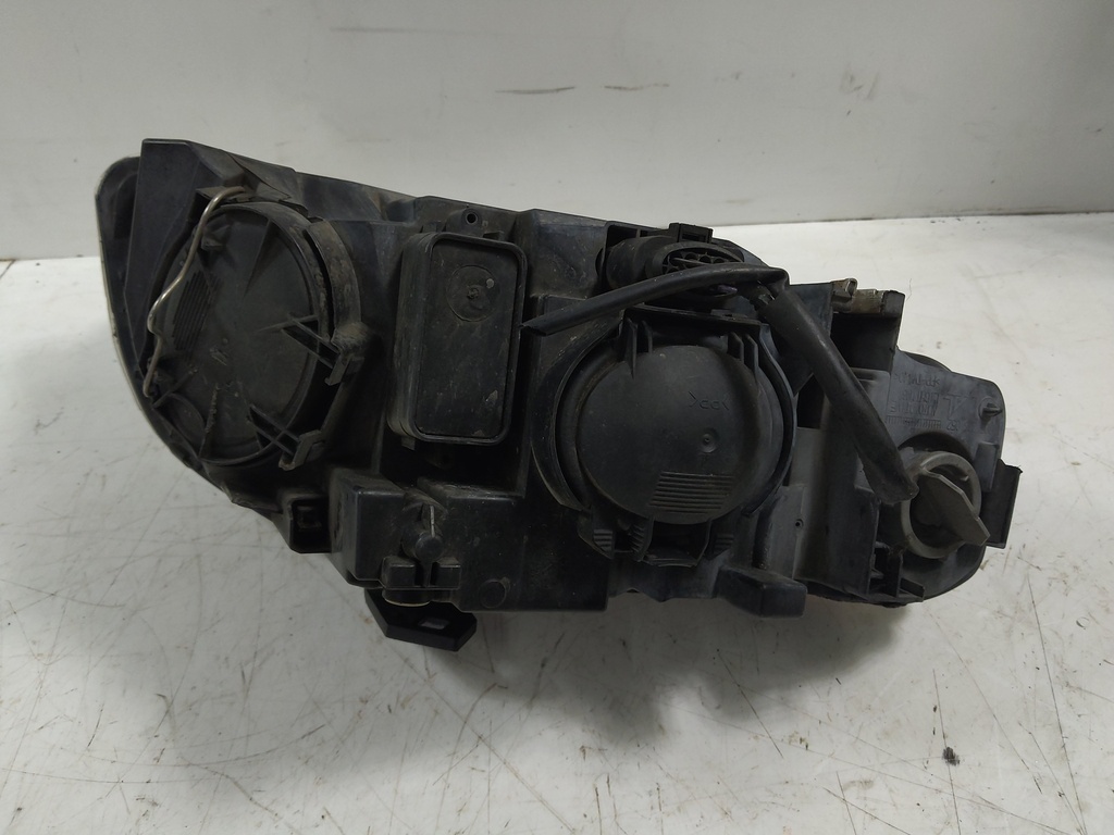 [MTD-529181] Faro delantero izquierdo Audi A4 B7 8HE