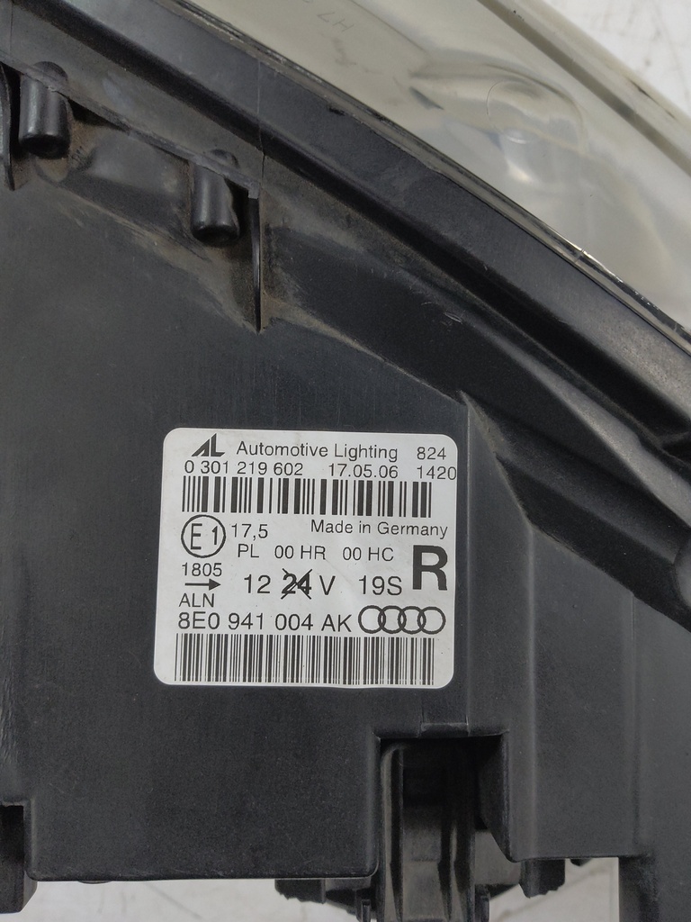 [MTD-529182] Faro delantero derecho Audi A4 B7 8HE