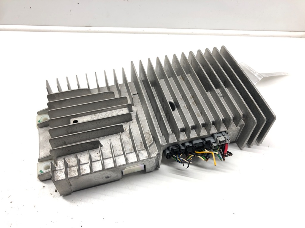 [STARK-545881] Amplificador SAAB 9-3 (YS3F, E79, D79, D75) 2002-2015