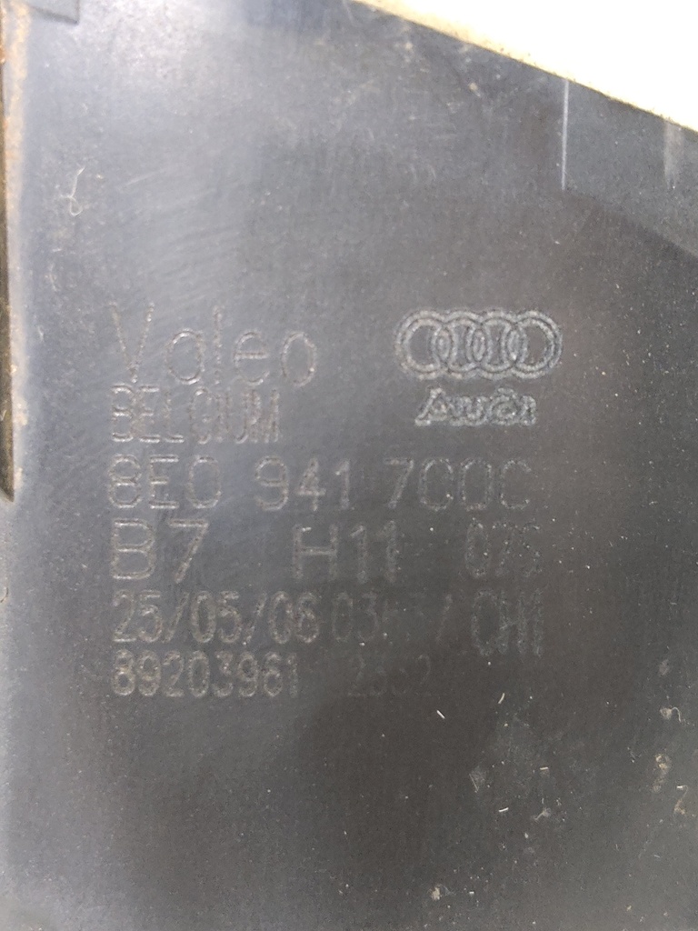 [MTD-529184] Faro antiniebla delantero derecho Audi A4 B7 8HE