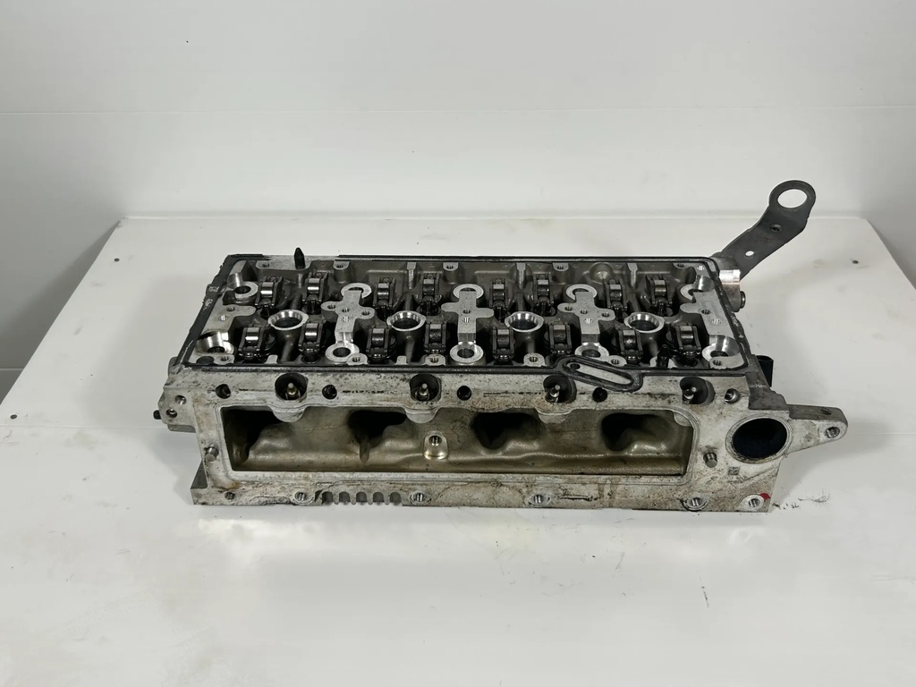 [1000089] Culata Volkswagen Golf 1,6 TDI CLHA CLH 04L103373