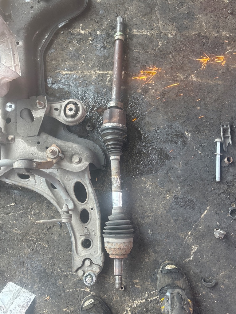 [MTD-529176] Palier delantero derecho Renault Trafic III 2.0 dCi