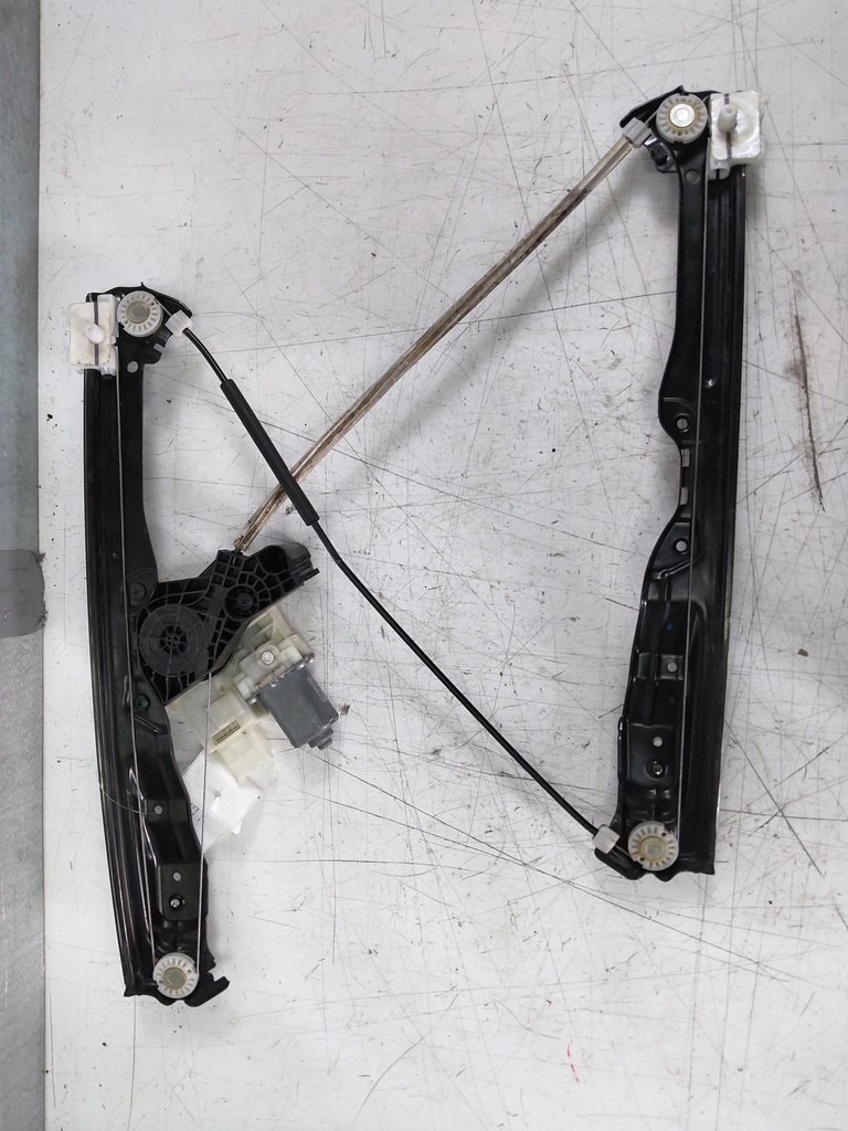 [MTD-529166] Interruptor de elevalunas eléctrico delantero izquierdo Peugeot 308 SW II