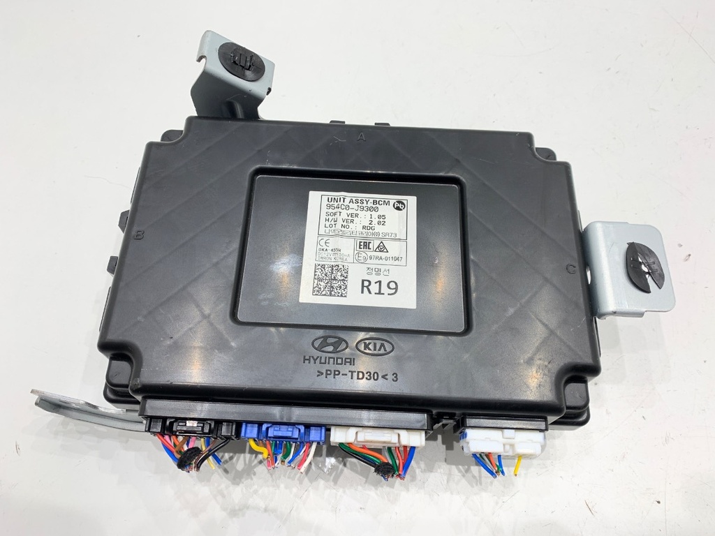[STARK-806266] Módulo de confort Hyundai Kona (OS, OSE, OSI) 1.0 T-GDi 2017-2022