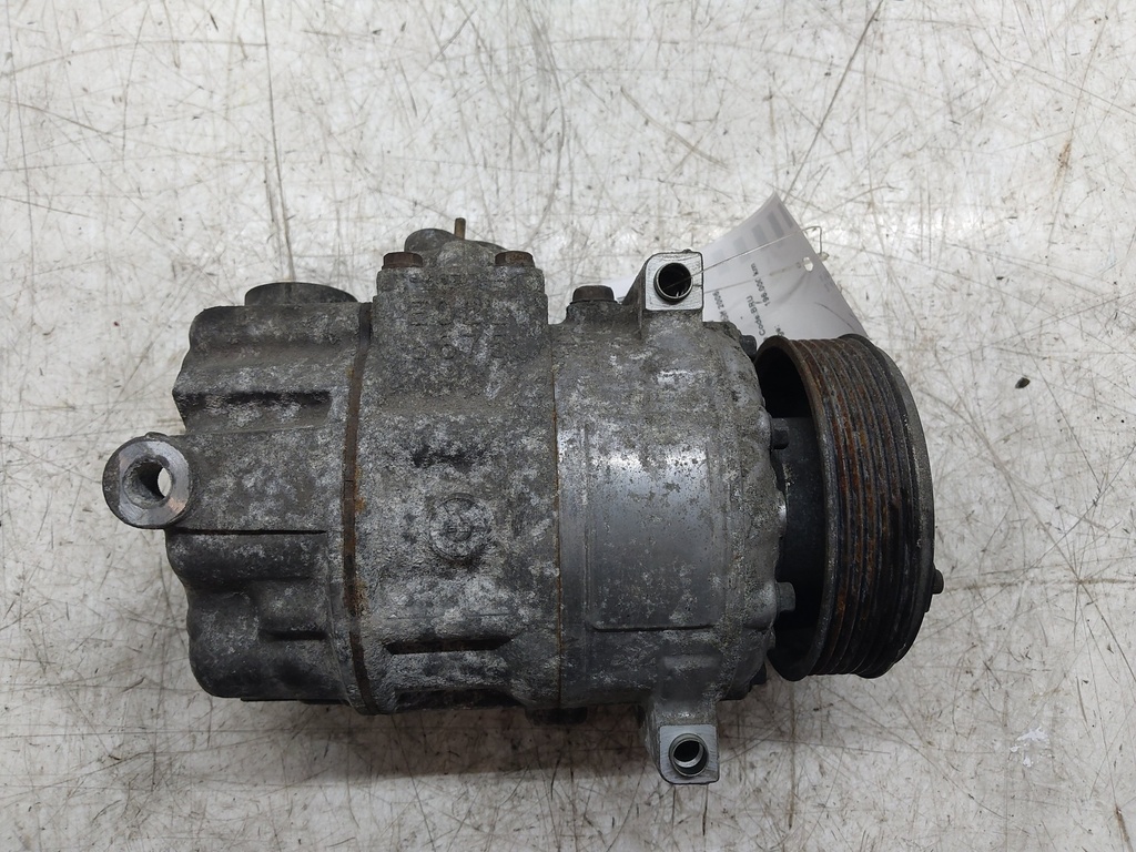 [MTD-549932] Compresor de aire acondicionado VW Golf