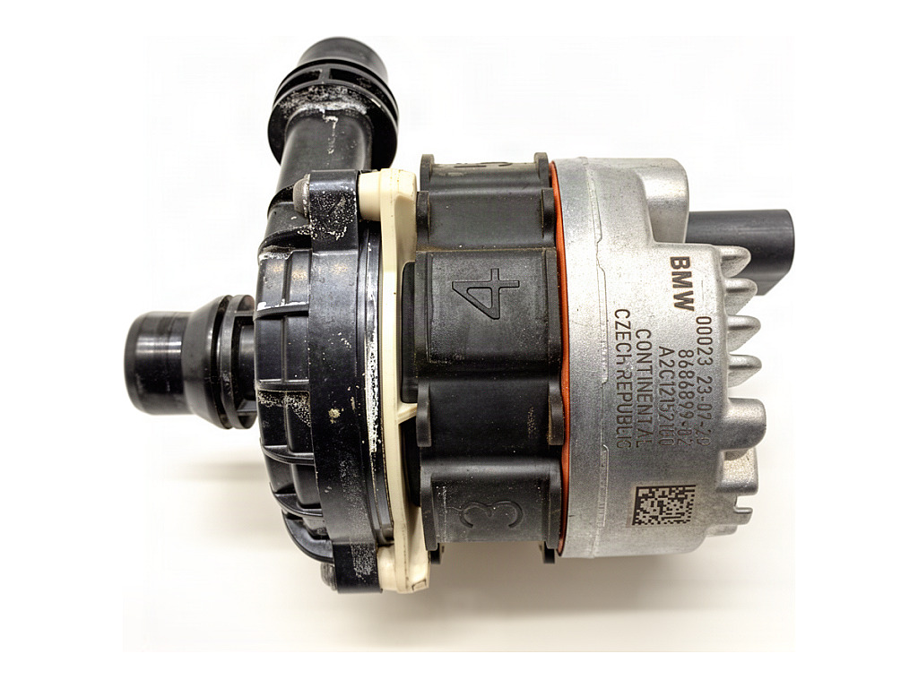 [STARK-972142] Bomba de agua auxiliar BMW X3