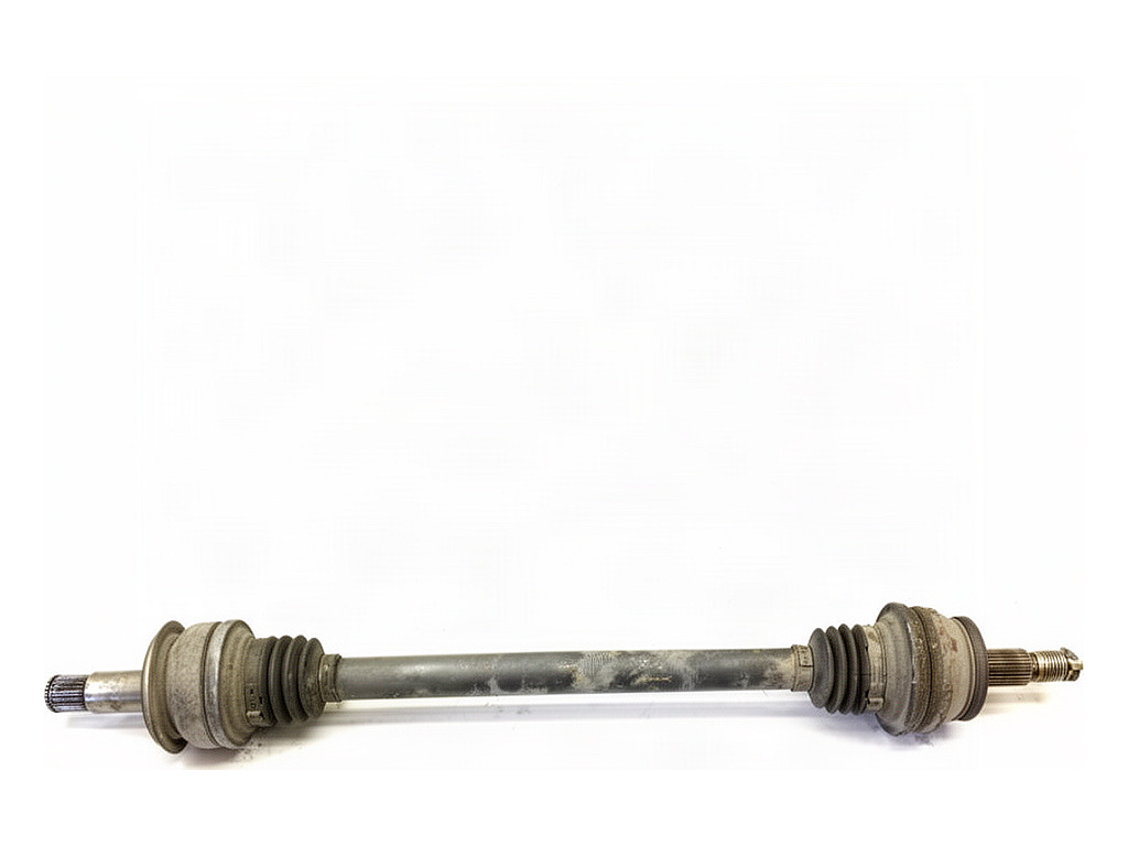 [STARK-979026] Palier trasero izquierdo Mercedes-Benz Clase C