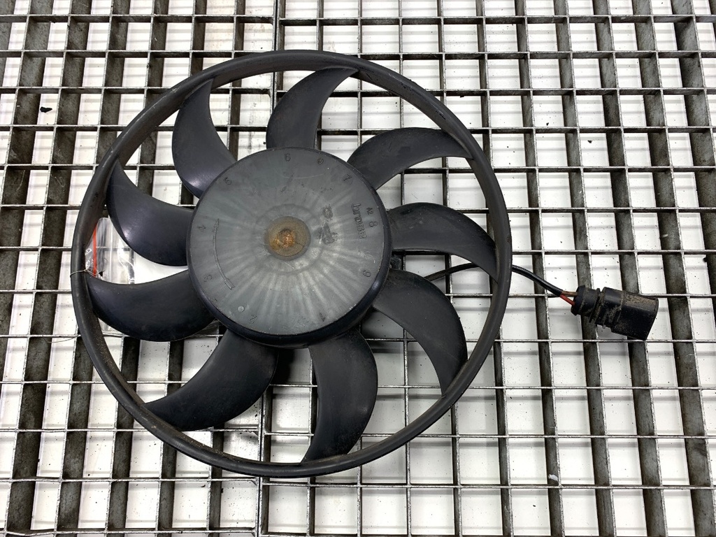 [STARK-804869] Ventilador de aire acondicionado VW Passat B8 Variant (3G5, CB5) 2.0 TDI 140 kW 2014-2022