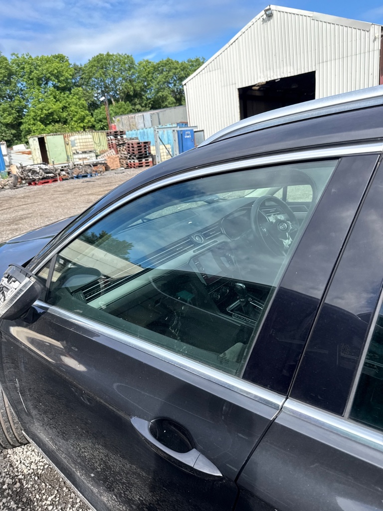 [MTD-529149] Cristal de puerta delantero izquierdo VW Passat B8 3G5