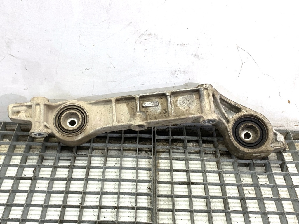 [STARK-881755] Soporte de motor derecho Mercedes-Benz eSprinter (B910) 2020-2022