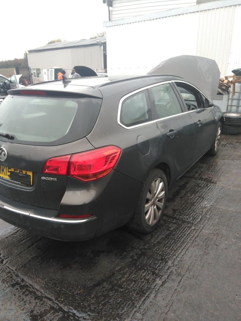 [EPE-146778] Palier delantero derecho Opel Astra J