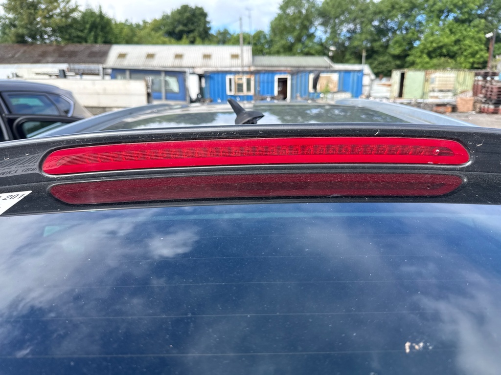 [MTD-529135] Luz de freno elevada VW Passat B8 3G5