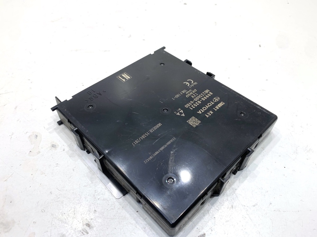 [STARK-906026] Módulo de control Toyota Corolla Kombi (_E21_) 1.8 Hybrid (ZWE211) 2019-