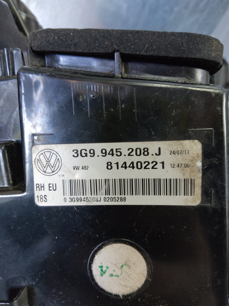 [MTD-529137] Piloto trasero derecho VW Passat B8 3G5