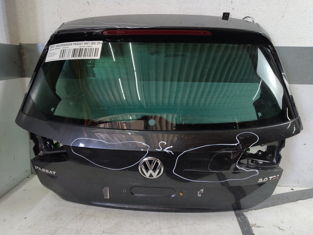 [MTD-529127] Portón trasero VW Passat B8 3G5 mangangrau