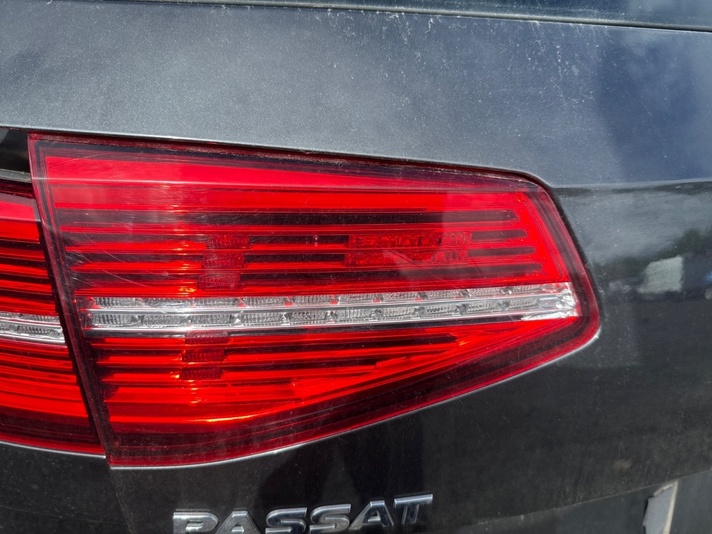 [MTD-529128] Piloto de portón trasero izquierdo VW Passat B8 3G5