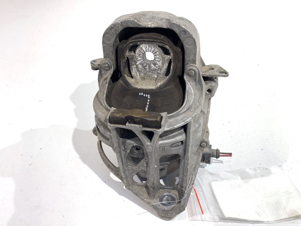 [STARK-811057] Soporte de motor izquierdo Audi A8 D5 (4N2, 4N8) 2017-2022 50 TDI Mild Hybrid