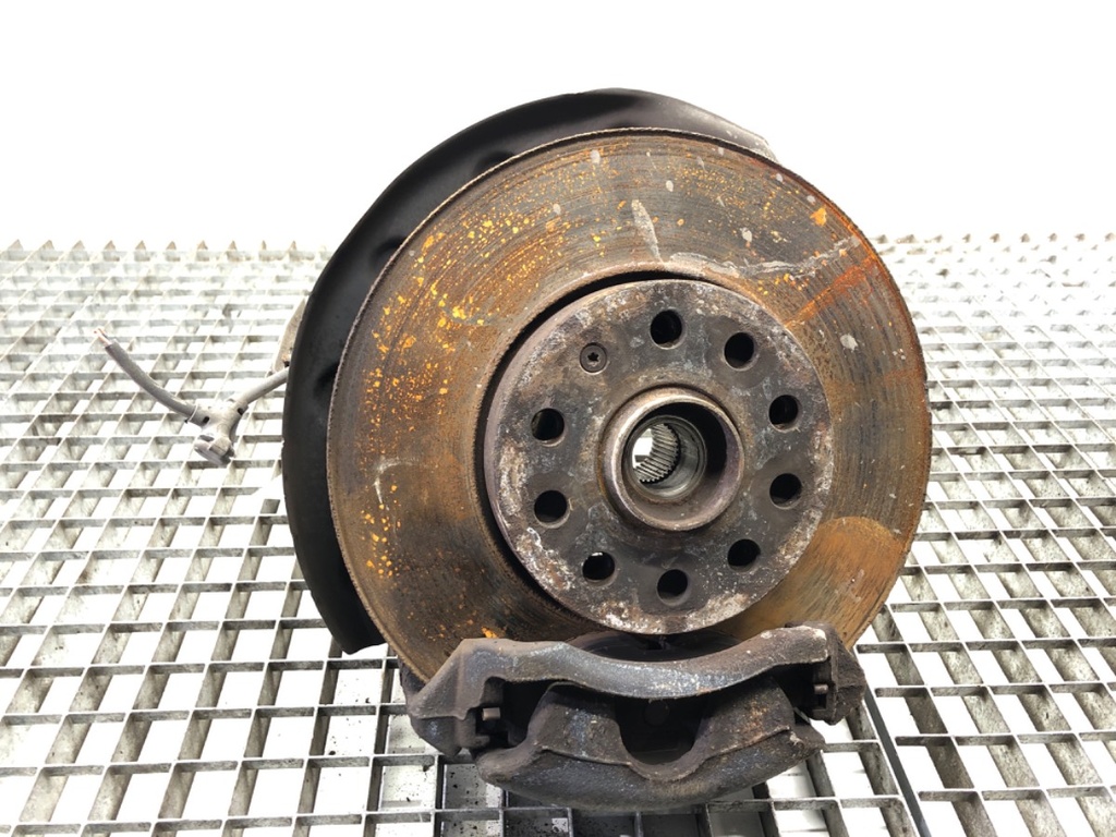 [STARK-825324] Maza de rueda delantera derecha VW Golf VII Variant 1.6 TDI 2013-2017