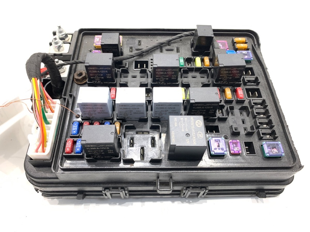 [STARK-884992] Caja de fusibles BAIC X75 2020 -