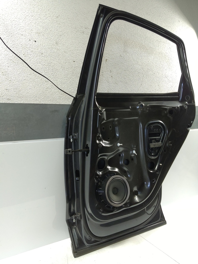 [MTD-529109] Puerta trasera derecha Audi Q5 FYT