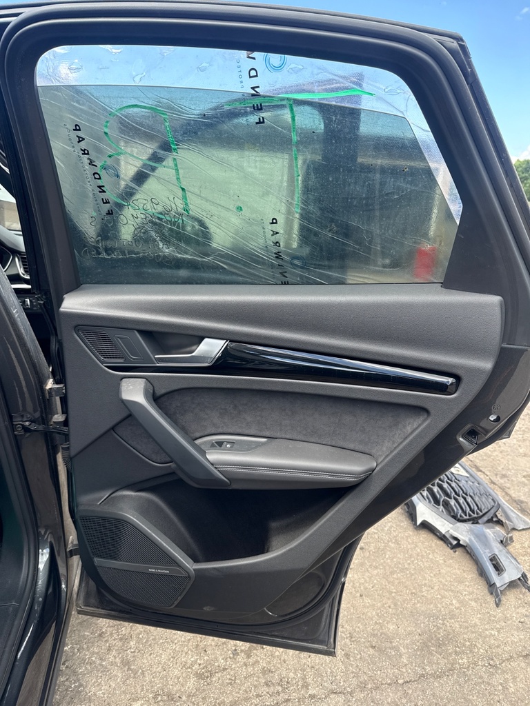 [MTD-529111] Altavoz de puerta trasero derecho Audi Q5 FYT