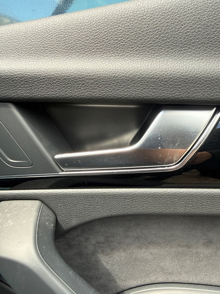 [MTD-529105] Tirador interior puerta trasera derecha Audi Q5 FYT