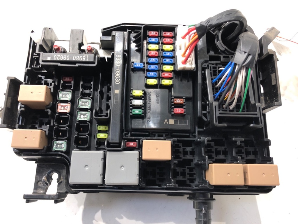 [STARK-628900] Caja de fusibles HYUNDAI ELANTRA VI sedan (AD, ADA) 1.6 94 kW 2016-2022