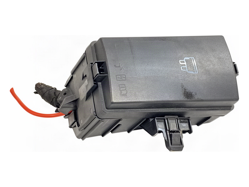 [STARK-982784] Caja de fusibles Skoda Octavia III
