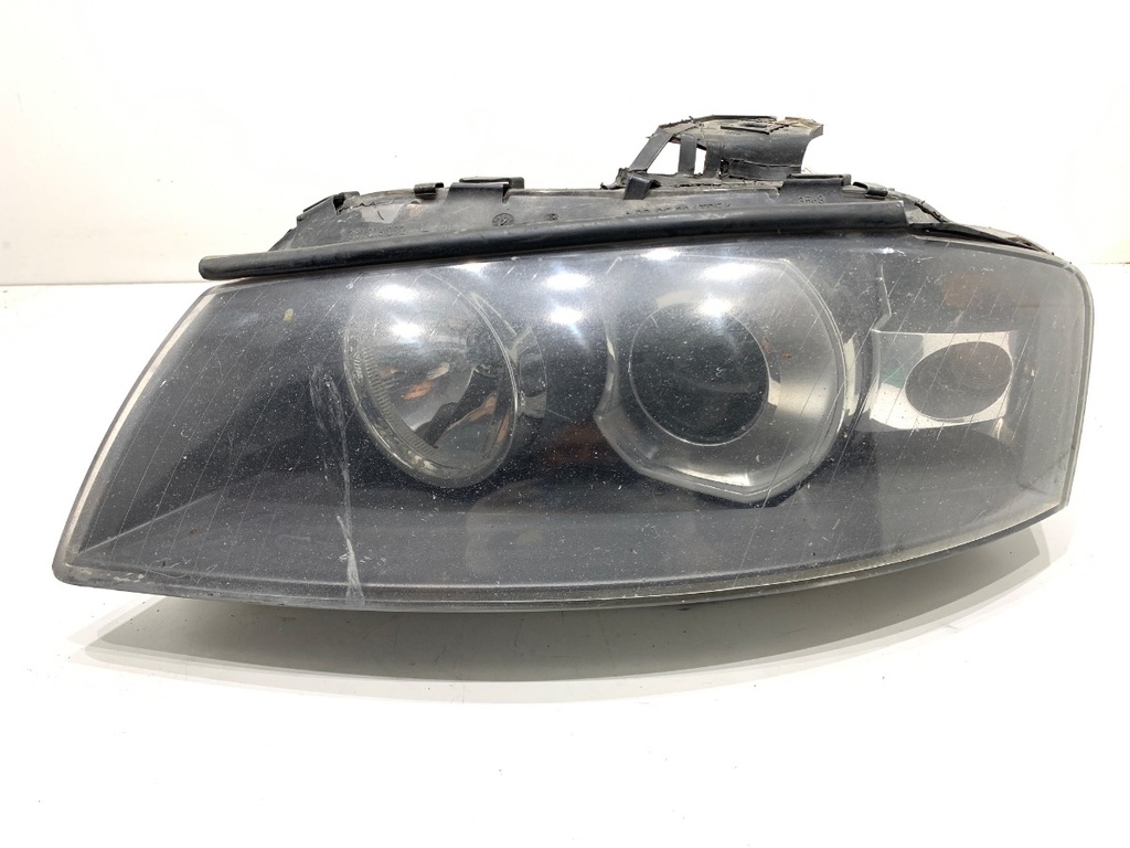 [STARK-734916] Faros delanteros izquierdos Audi A3 (8P1) 2.0 TDI 103 kW 2005-2008