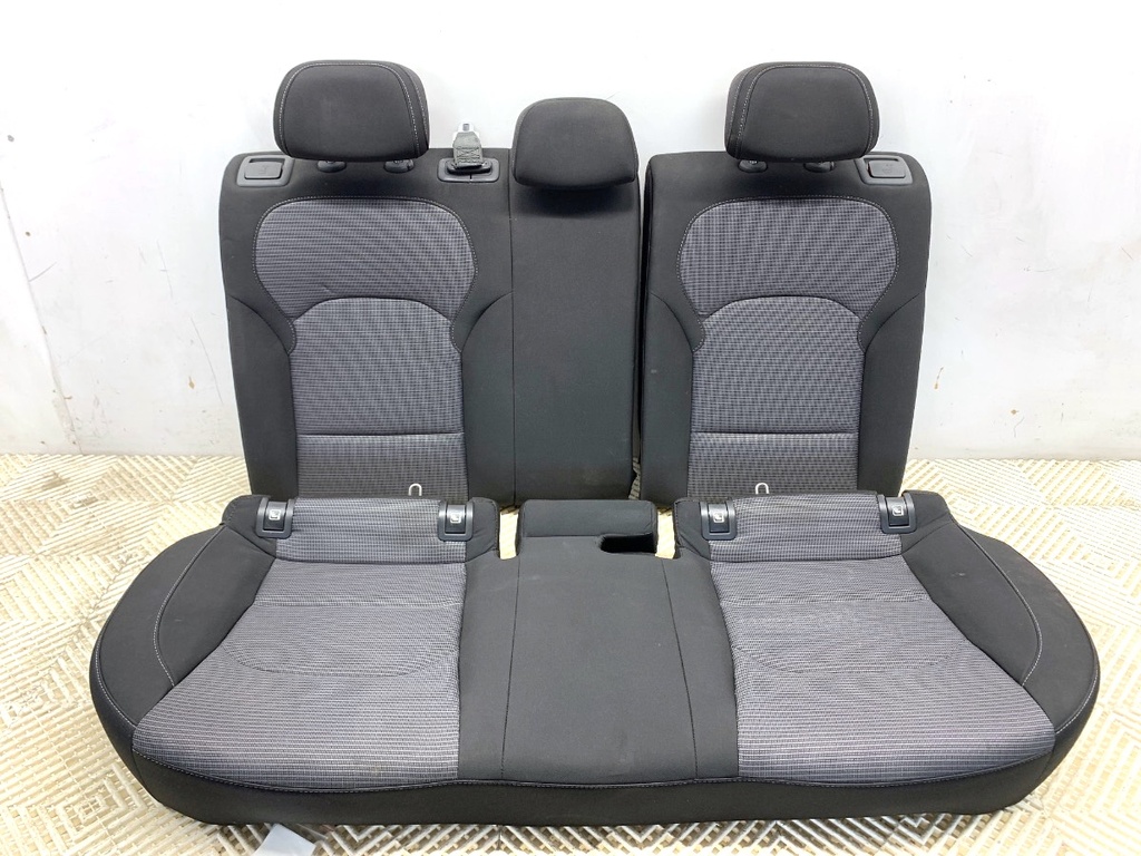 [STARK-885888] Segunda fila de asientos HYUNDAI i30 Kombi (PDE) 1.0 T-GDI 88 kW 2017-2022