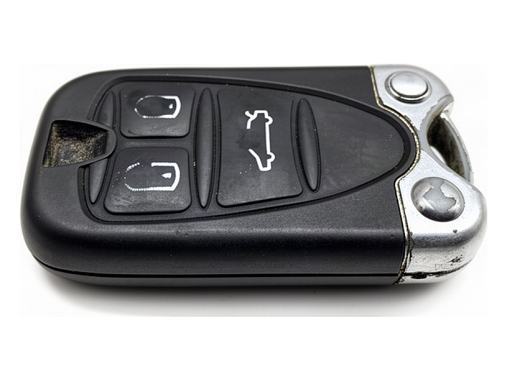 [STARK-972434] Llave de coche Alfa Romeo 159