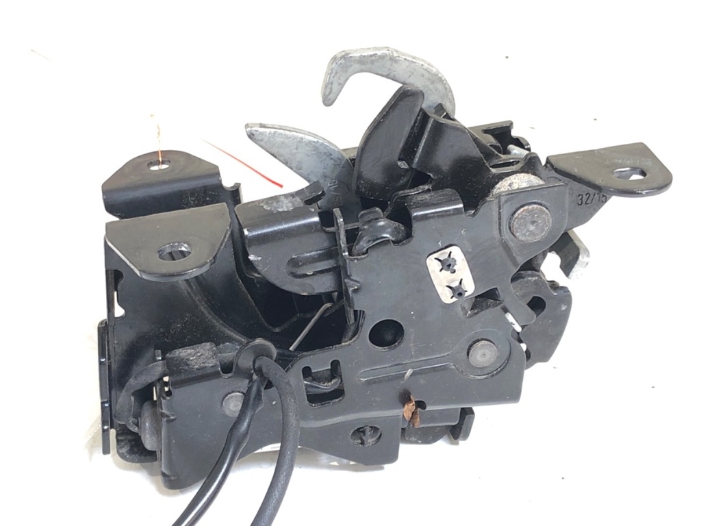 [STARK-750246] Cierre de capó BMW 2 Active Tourer (F45) 2013-2022