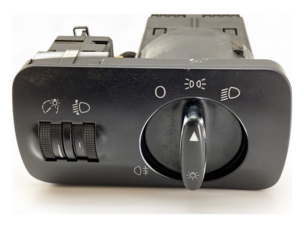 [STARK-975322] Interruptor de luces antiniebla Audi A3 (8L1)