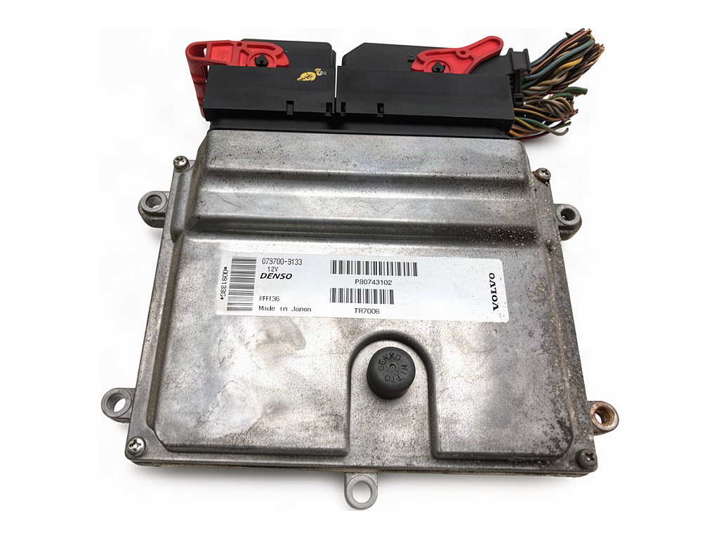 [STARK-975743] Centralita de motor Volvo V50 (545)