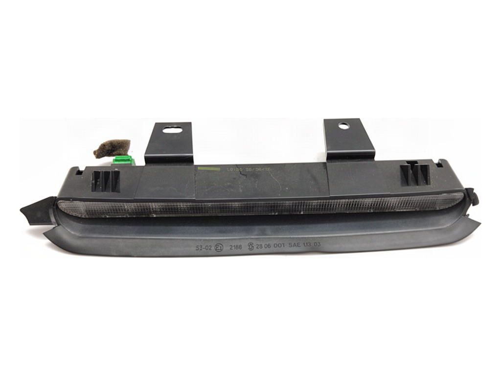 [STARK-975767] Luz de freno Volvo V50 (545)