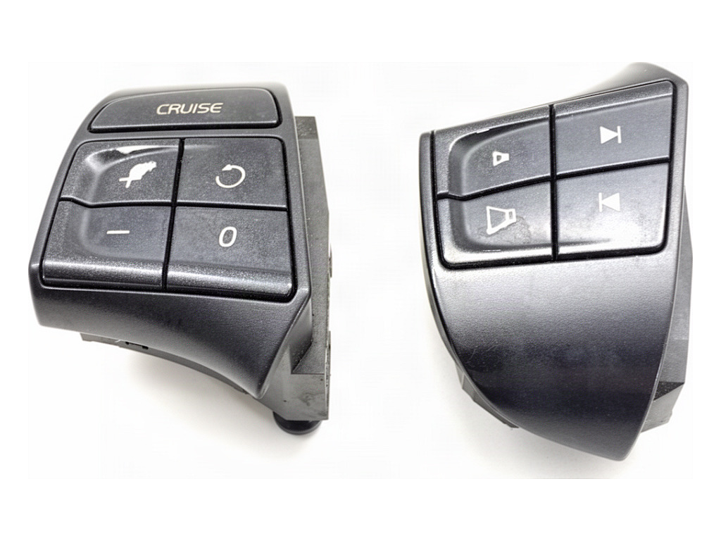 [STARK-975753] Mando de volante Volvo V50 (545)